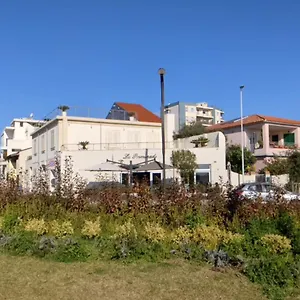 La Promenade & Maison d'hôtes